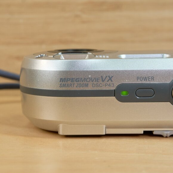 Sony Cyber-Shot DSC-P43 4.1MP Digital Camera / Compact Point and Shoot / Tested - Picture 5 of 7